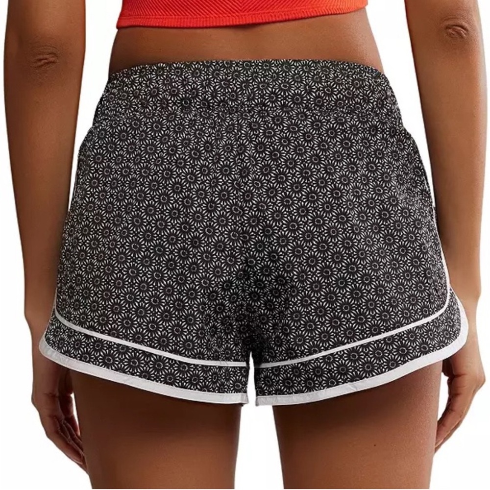 Free People Movement Varsity Blues Printed Shorts Starburst Geo-Black Combo - Picture 4 of 11